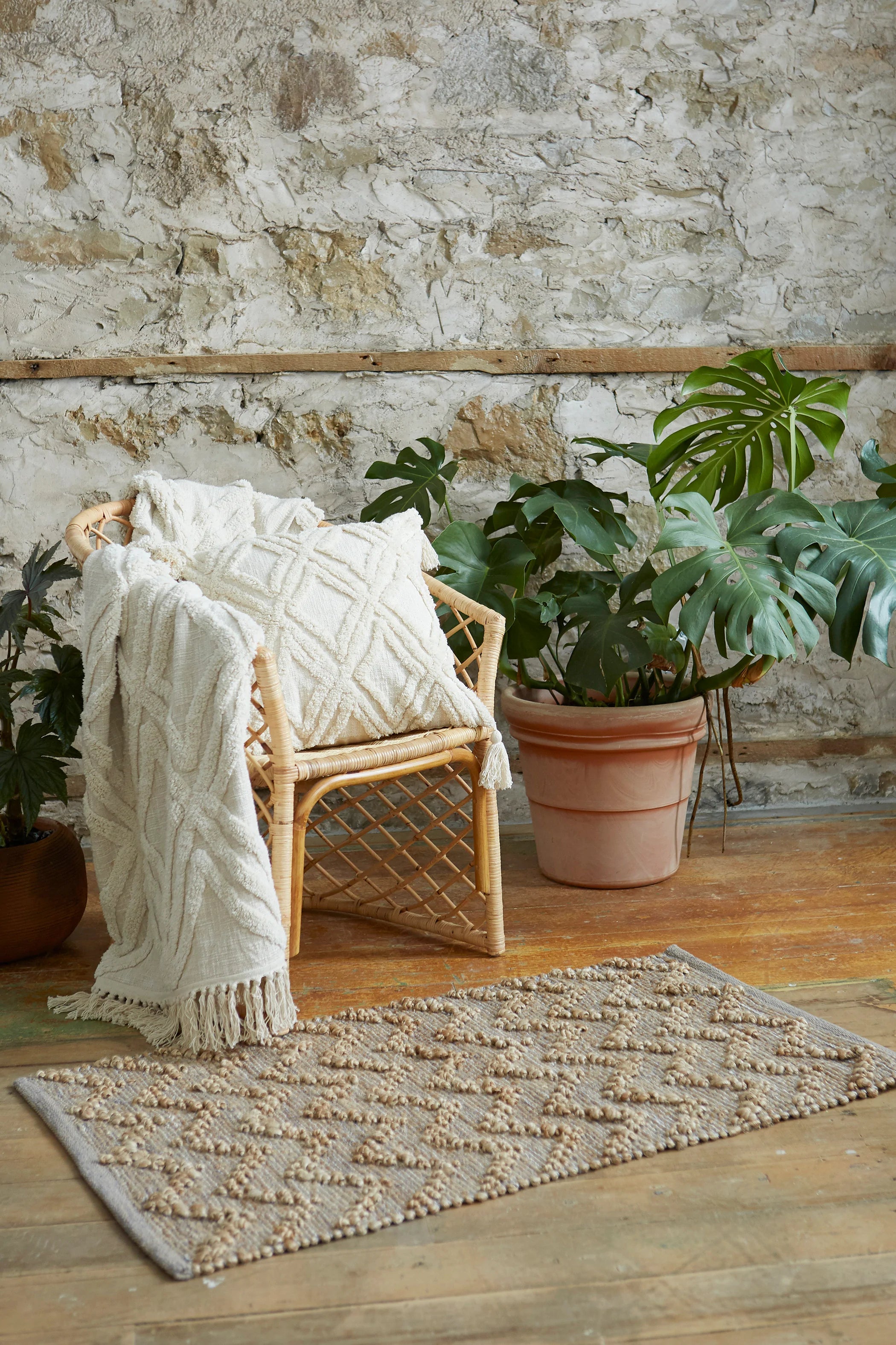 Cuscino da terra in cotone marrone 60x60 CALMA | Maisons du Monde Cuscino da terra in cotone marrone 60x60 CALMA | Maisons du Monde